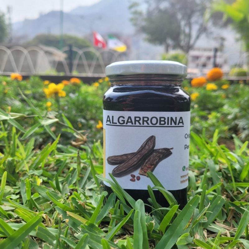 Extracto de algarrobina pura Color Café en botella de 500g – Energía natural y sabor saludable.